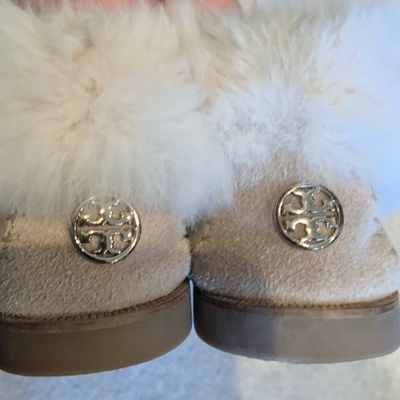 Tory Burch Aberdeen Slipper. Split Suede / Rabbit Fur - Picture 5 of 8